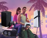 Pareja en un coche clásico, con consolas Xbox Series X y PS5, esperando la fecha de lanzamiento de GTA 6.