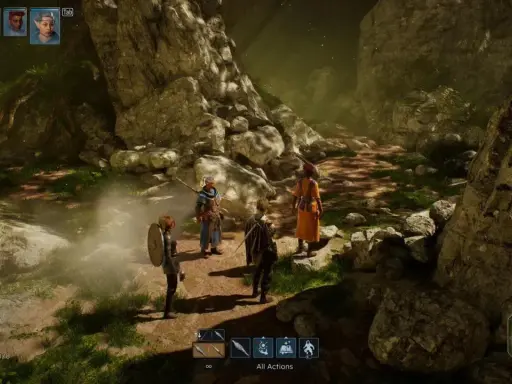 Grupo de aventureros en un entorno rocoso, típico de juegos estrategia PS4.