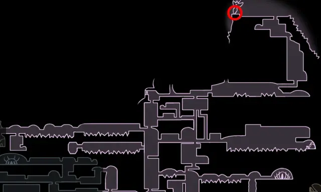 Mapa de Hollow Knight con un círculo rojo marcando la ubicación de un mineral pálido.